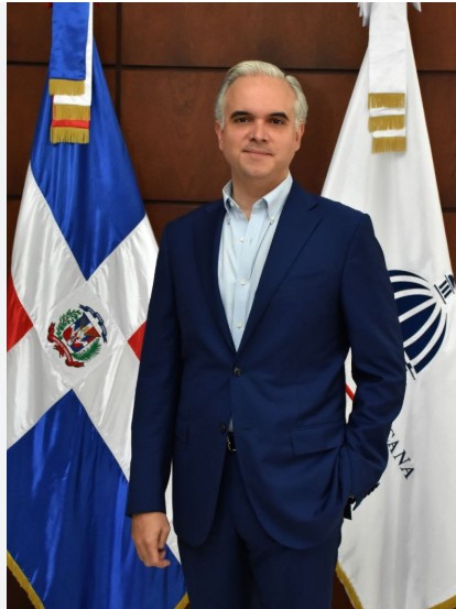 Carta al Ministro de Educación Luis Miguel De Camps y los atrasos con los fondos descentralizados que ahogan la gestión escolar.Mi granito de arena R.D.